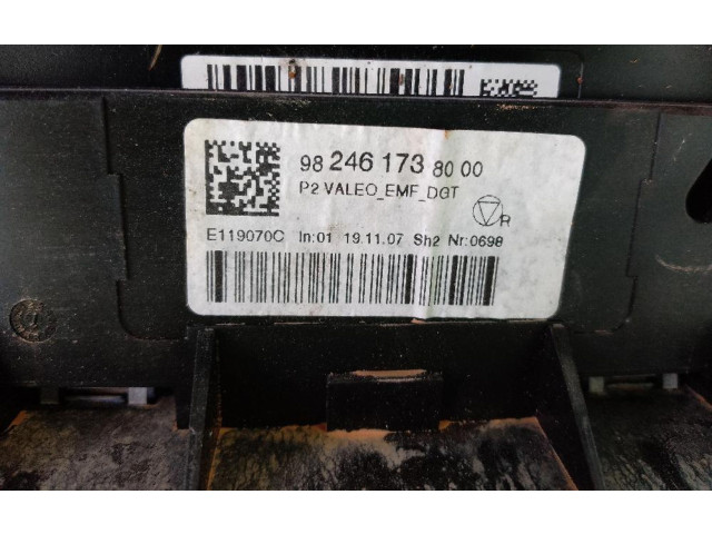 Дисплей    982461738000   Peugeot 2008 II