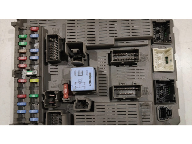 Блок предохранителей 1499703080   Citroen C8    