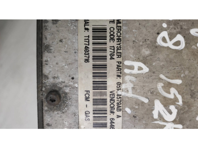 Блок предохранителей 0514579AB, T177403716 Chrysler Voyager