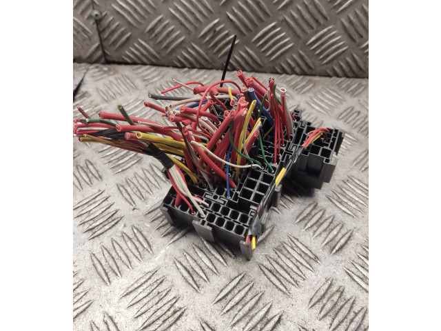 Блок предохранителей Dacia Spring