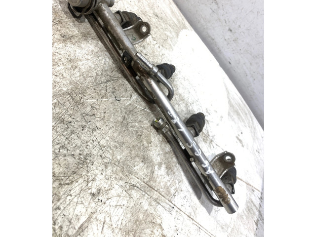 Топливная рампа 058133681 Audi A6 S6 C5 4B