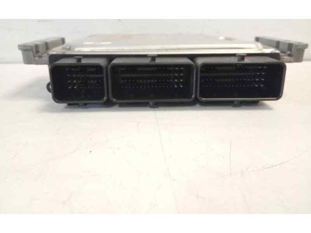 Блок управления двигателя 0281032811 Dacia Dokker