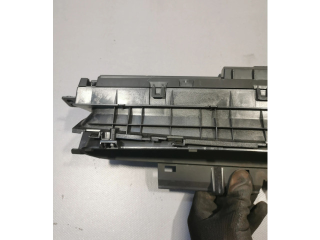 Přístrojová deska Toyota Prius (XW30) 2014 8380047B10