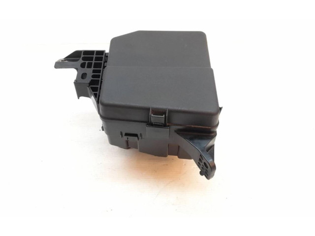 Pojistková skříňka 68LA0 Suzuki Swift 2017