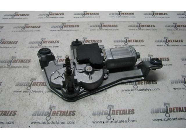 Моторчик заднего дворника 851300F020 Toyota Corolla Verso AR10