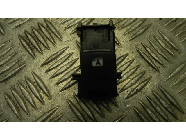 Включатель электрических окон