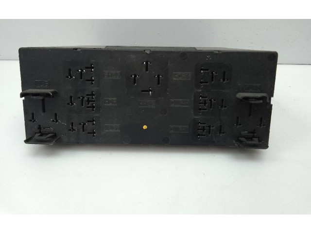   Pojistková skříňka 1K0937049N   Volkswagen Tiguan 2008