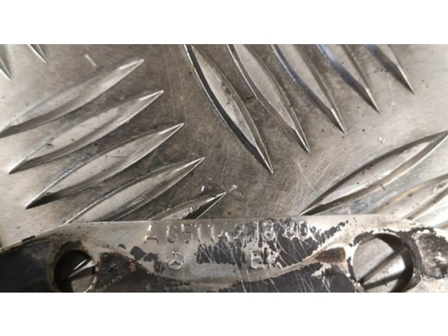 Другая деталь двигателя