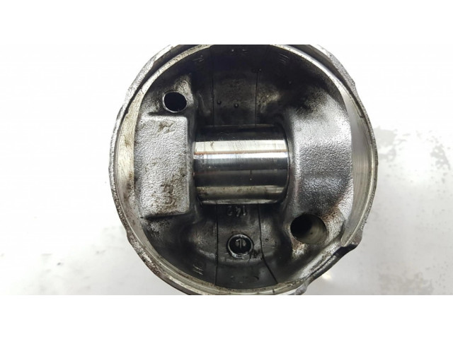 Píst 1455691, 7M5Q6110AA   Ford Focus C-MAX  pro benzínový motor 1.6  