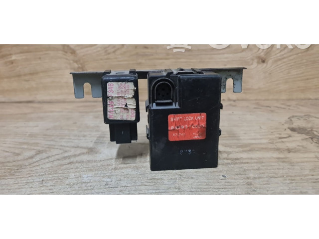 Блок управления 88083FC030   Subaru Forester SF