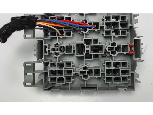 Pojistková skříňka 7L0937503A Porsche Cayenne (9PA) 2006