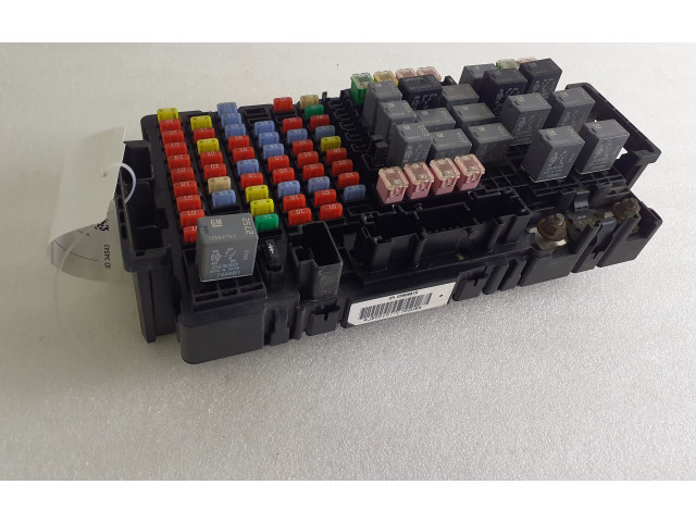 Pojistková skříňka 0799964, JB881577C708W Hummer H3 2009