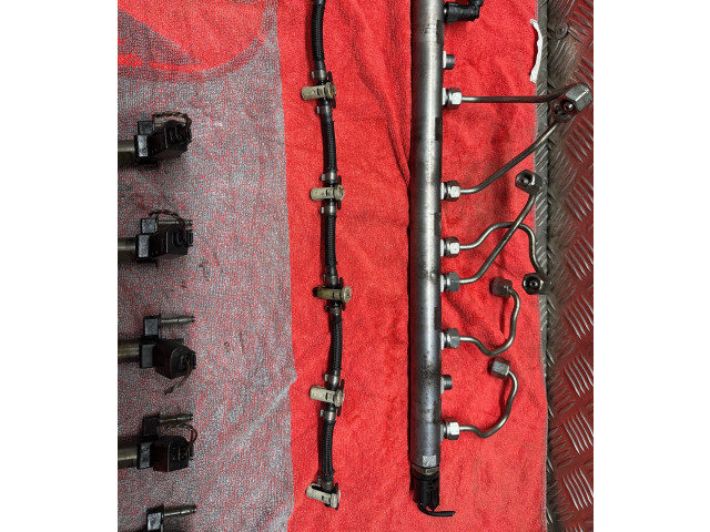 Vstřikovač 7805430, 7805424 BMW X5 E70 N57D30B