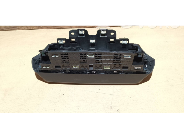 Дисплей 9837721380, 983772138000 Peugeot 2008 II