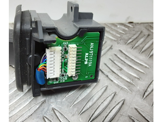 Ручка стеклоочистителей