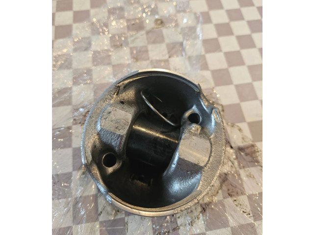 Píst FMN, ACH   Audi Q7 4M     