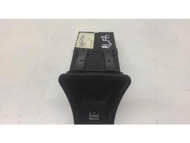 Дисплей 1560167770, 8222779902 Alfa Romeo 156