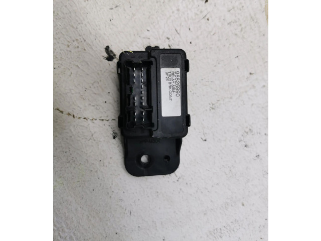 Блок управления 96825990 Chevrolet Volt I