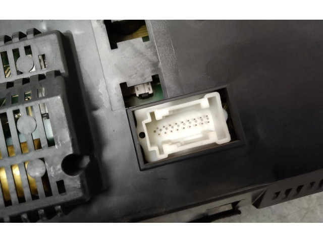 Přístrojová deska  Mercedes-Benz S W220 1998 A2205400911  