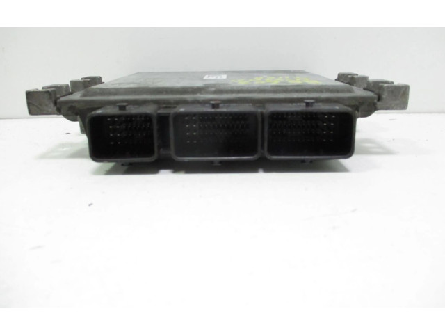 Блок управления двигателем Блок управления 8200565863   Nissan Tiida C11