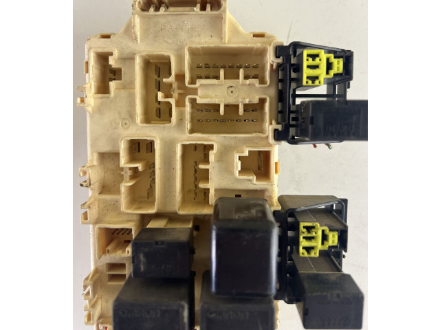 Блок предохранителей 4966 Mitsubishi Pajero