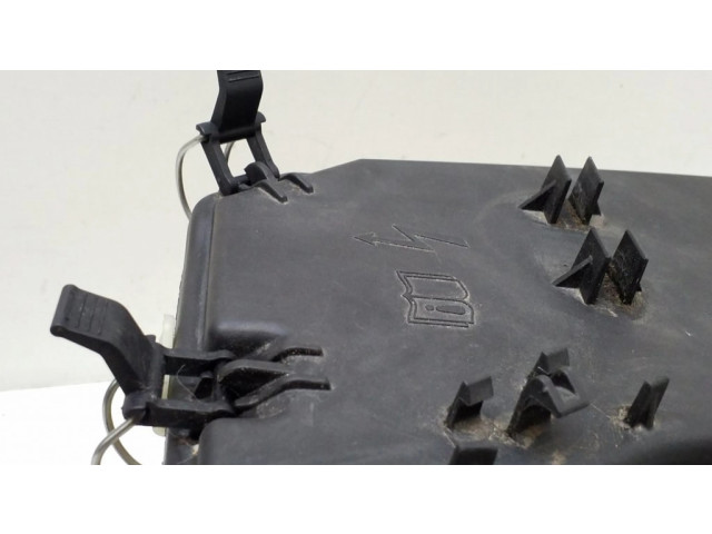 Pojistková skříňka A2075400024, A2045400082 Mercedes-Benz E C207 W207 2010