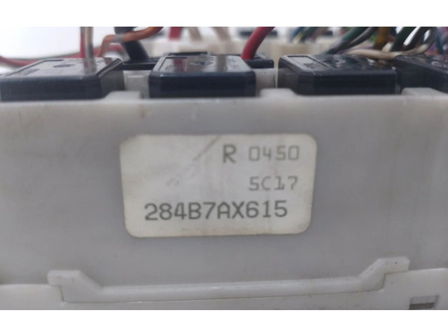 Pojistková skříňka Řídící jednotka BSM 284B7AX615 Nissan Micra C+C 2006