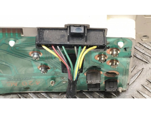 Панель приборов MR590140, 2573305871 Mitsubishi Pajero Sport I