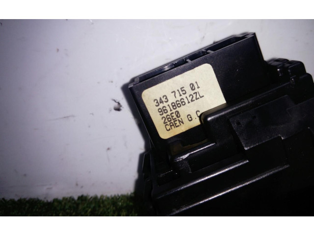 Переключатель дворников 96186612ZL Peugeot 406