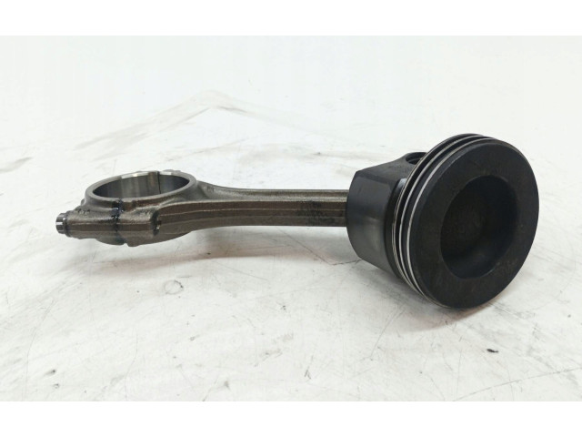 Поршень с шатуном TDI Skoda Octavia Mk4