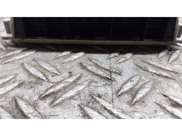 Řídící jednotka 6121531279 Mercedes-Benz C W203 2003