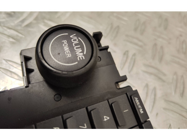 Блок управления климат-контролем 8697155, 04W26T   Volvo V50