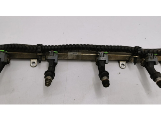 Vstřikovač 95702161021A Saab 9-7X pro benzínový motor 4.2