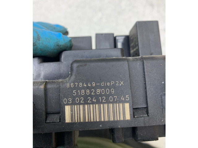 Блок предохранителей 8678449, 518828009 Volvo V70