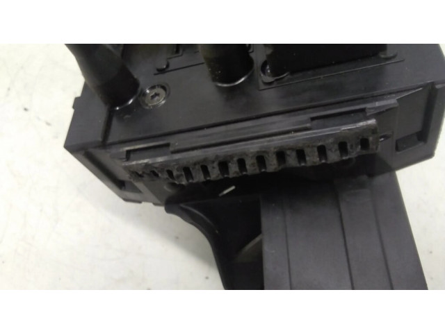 Pojistková skříňka 016706581A Mercedes-Benz E W212 2011