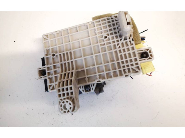 Pojistková skříňka Mazda 6 2002