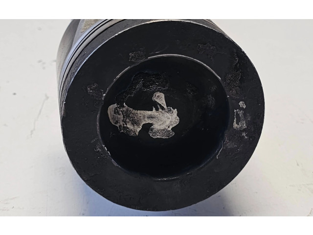 Píst 026038J Volkswagen Tiguan CBB