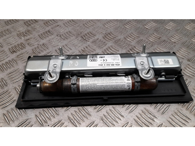 Подушка безопасности для колен 83A880842D Audi Q3 F3