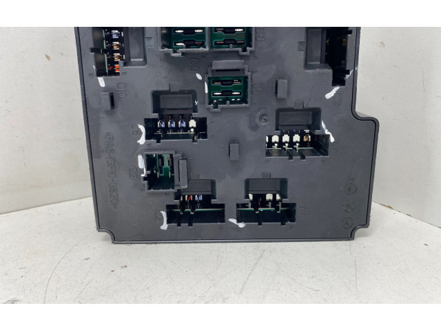 Блок предохранителей 32212298 Volvo XC90