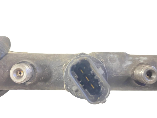 Vstřikovací lišta 314004A450, 006975L3 Hyundai H-1, Starex, Satellite pro naftový motor 2.5