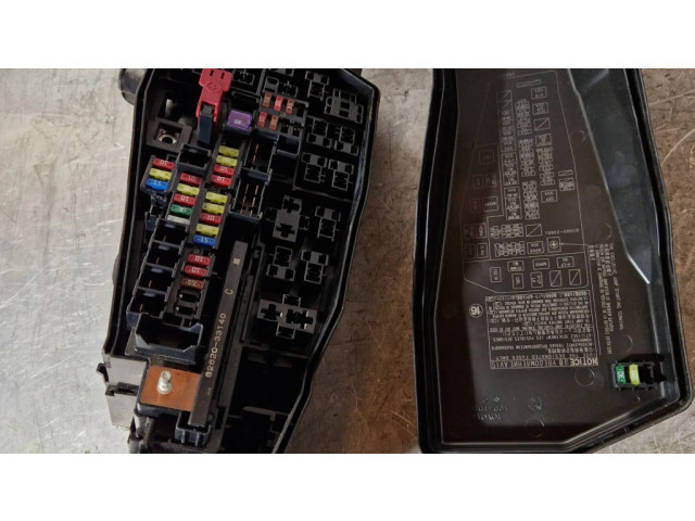 Pojistková skříňka 8262033140C Toyota Camry VIII XV70 2019