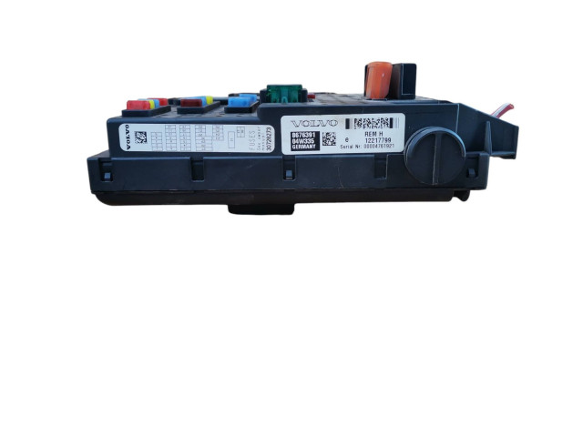 Блок предохранителей 8676391, 12217799 Volvo XC90