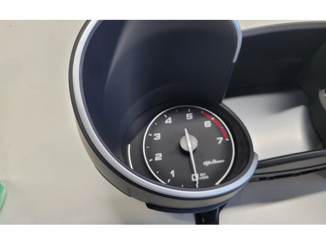 Přístrojová deska Alfa Romeo Stelvio 2020 50559452