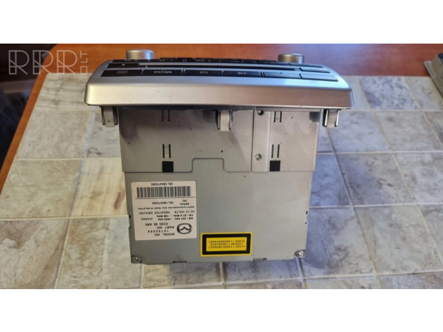 Радио/ проигрыватель CD/DVD / навигация