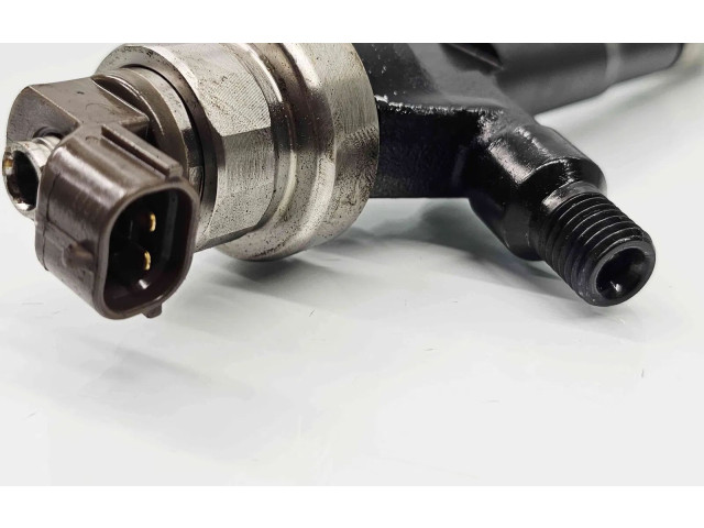 Vstřikovač 5567729 Chevrolet Cruze