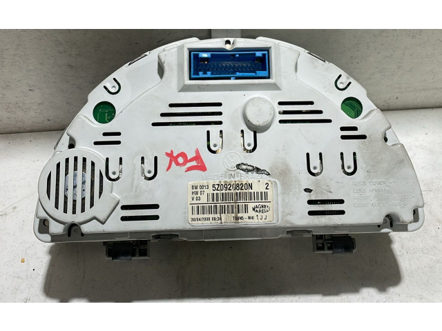 Přístrojová deska  Volkswagen Fox 2008   