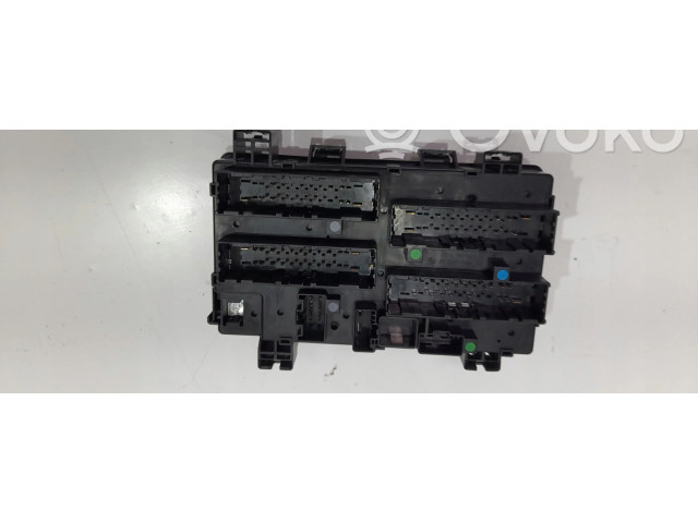 Блок предохранителей P68425200AB Jeep Grand Cherokee