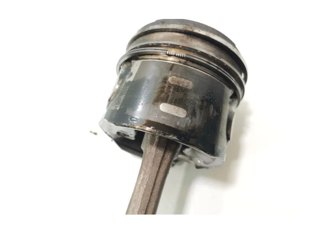 Поршень с шатуном 9HX(DV6ATED4) Citroen C4 I