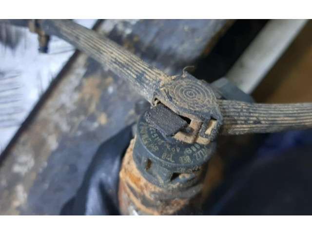 Vstřikovač 04L130277AC   Volkswagen Caddy     