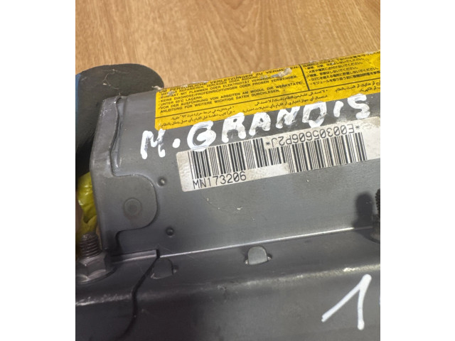 Подушка безопасности пассажира MN173206 Mitsubishi Grandis